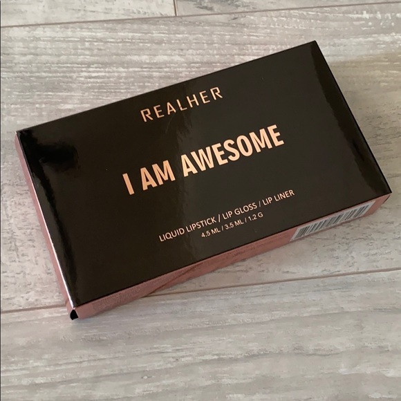 REALHER Nude Lip Kit 3 Piece Set - Picture 2 of 2